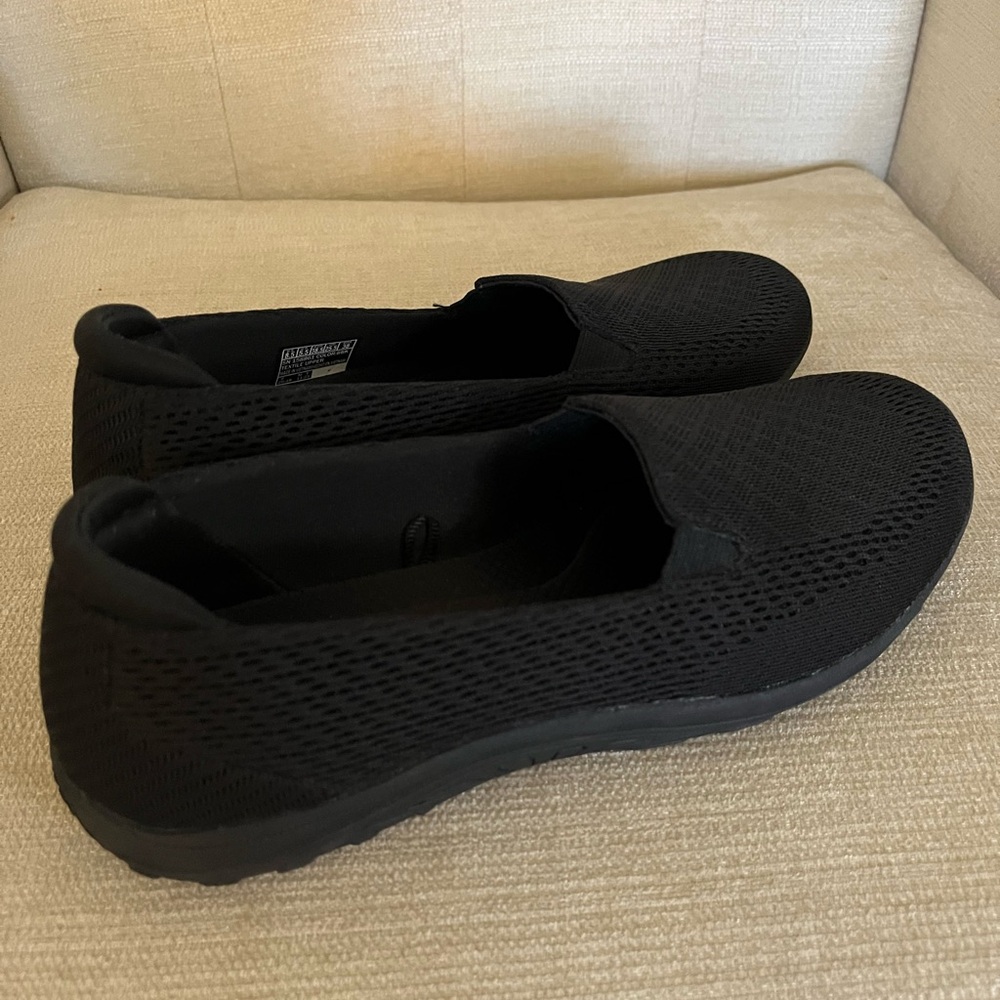 Sketchers AirCooled memory foam Black Mesh Slip-On Shoes size 8.5